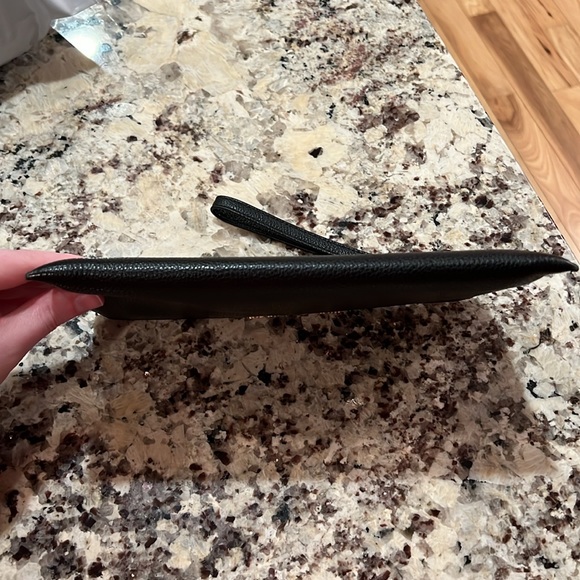 Michael Kors wristlet - Picture 4 of 8